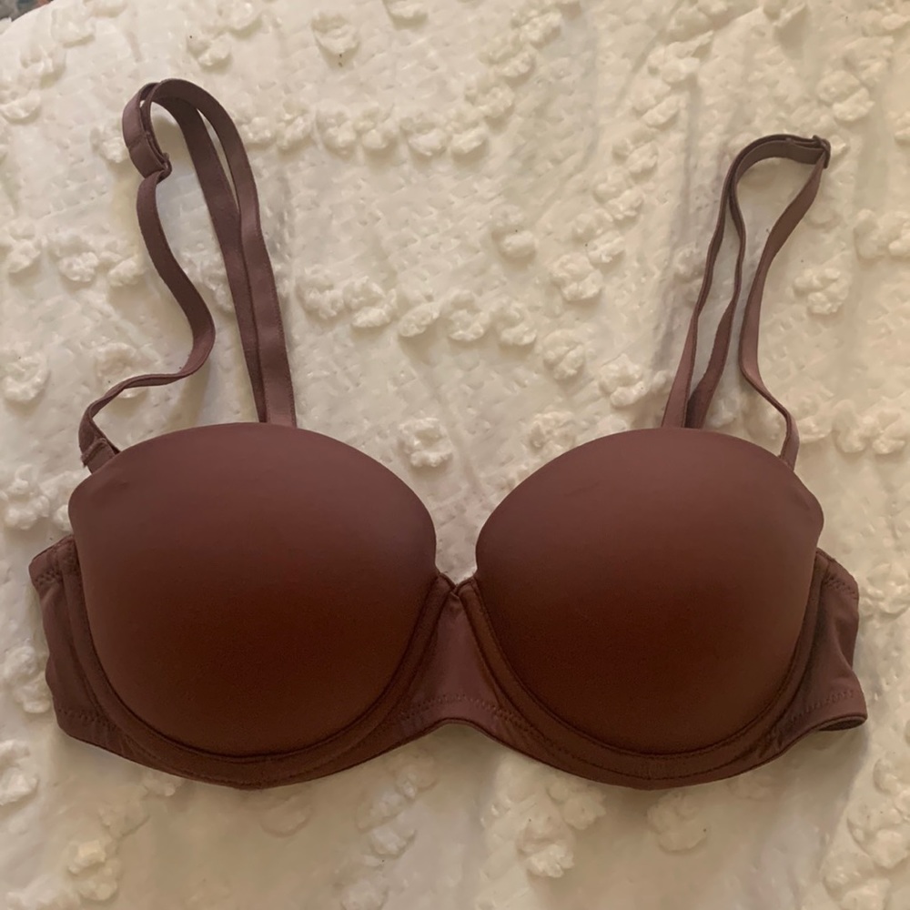 Pink Victoria’s Secret bra